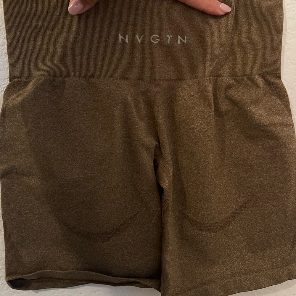NVGTN SHORTS contour brown